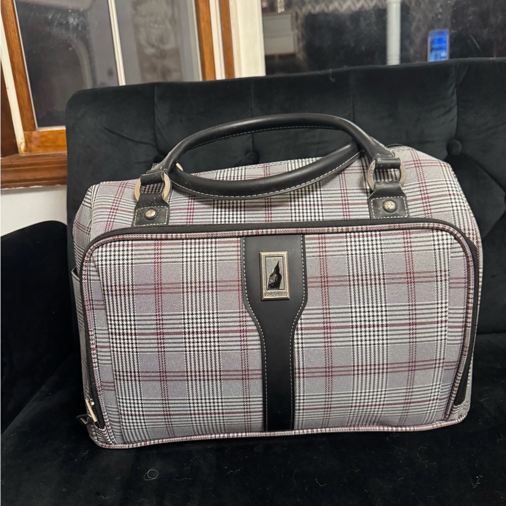 New Without Tags London Fog Gray and Black Plaid Travel Bag